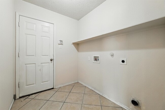 Building Photo - 6707 Prairie Fire Rd