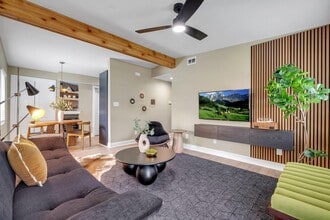 Building Photo - 1028 Calloway St