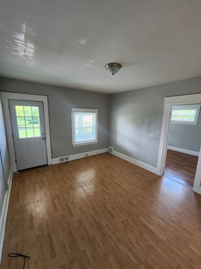 Building Photo - 13302 Ferris Ave