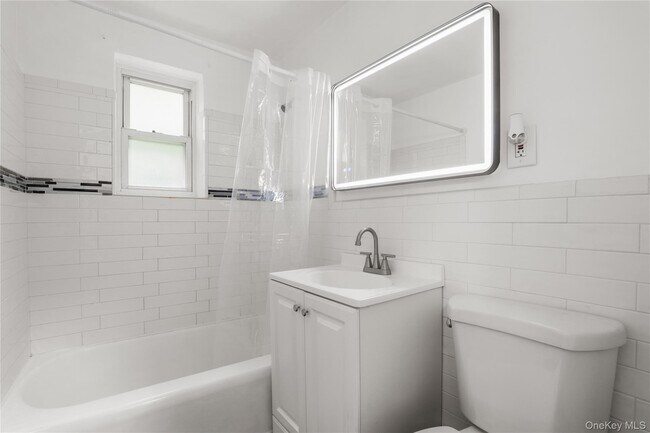 Building Photo - 140 N Broadway