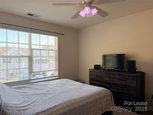 Building Photo - 6836 Rothchild Dr