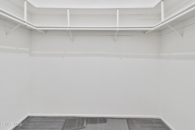 Building Photo - 3162 Darby St