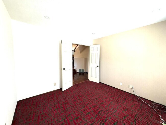 Building Photo - 666 Belvedere Dr