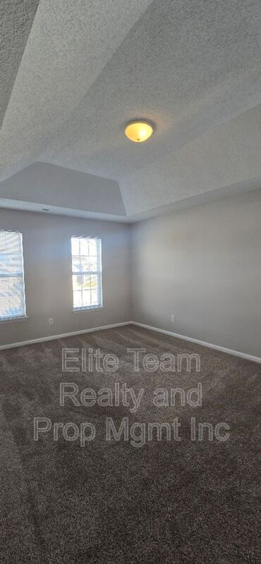 Building Photo - 14109 Southbridge Forest Dr