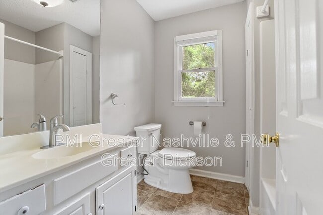 Building Photo - 524 Fairhaven Ct
