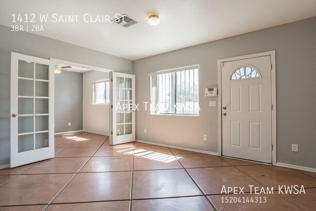 Building Photo - 1412 W St Clair St