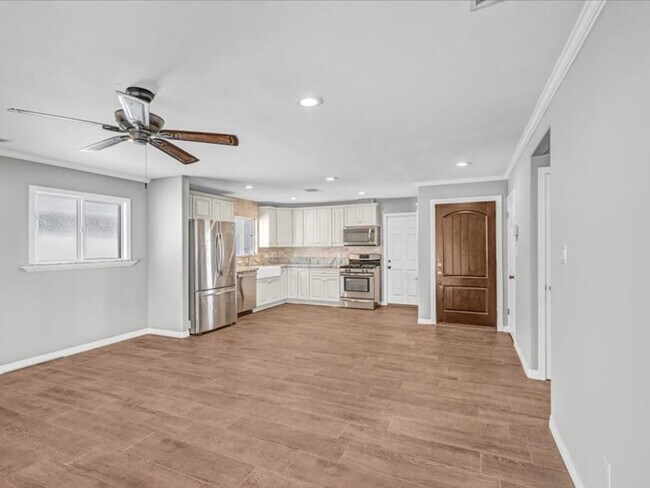 Building Photo - Beautiful 3 BD, 1.5 BA Remodeled Home in North Clairemont!