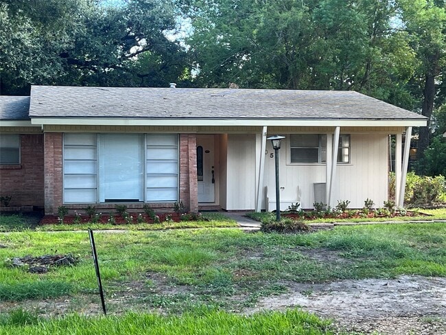 Building Photo - 405 Azalea Dr