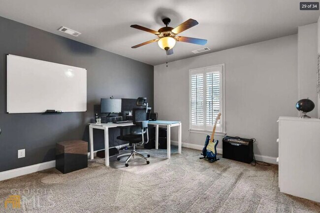 Building Photo - 1094 Mendell Cir NE