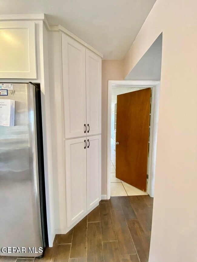 Building Photo - 3213 El Morro Rd