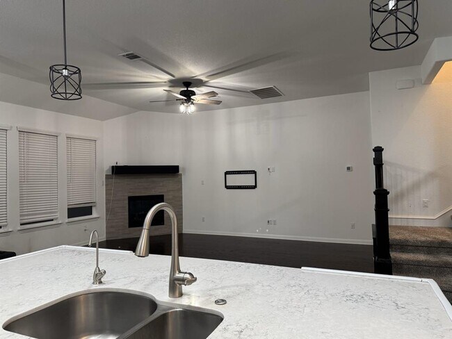 Building Photo - 160 Venti Cove