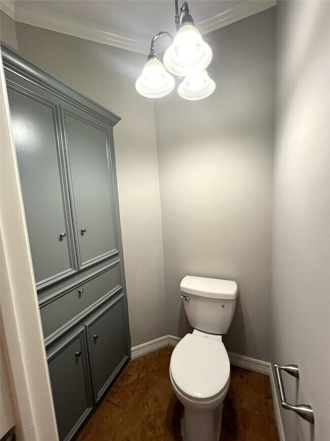 Building Photo - 7206 N Fawn River Cir