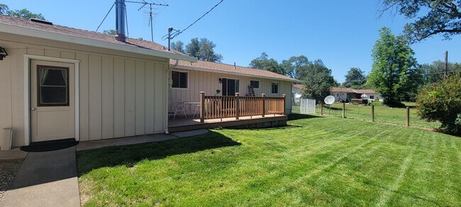 Building Photo - 8171 Deschutes Rd