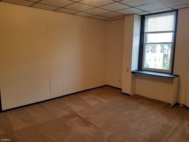 Building Photo - 3 br, 1 bath Apartment - 3728 Dawson Street