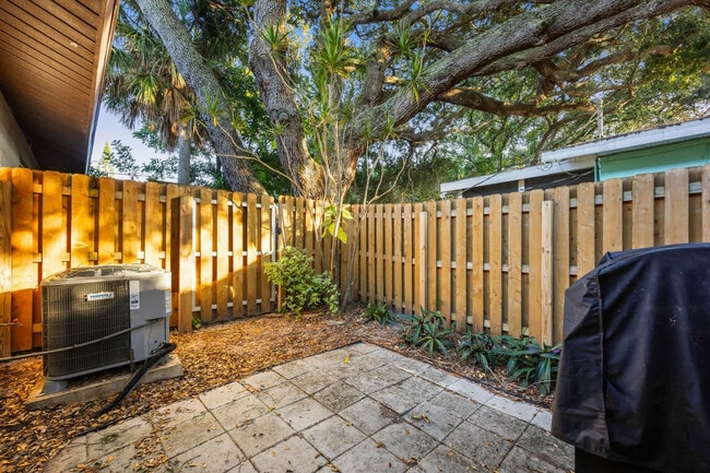 Building Photo - 4 N 3rd St