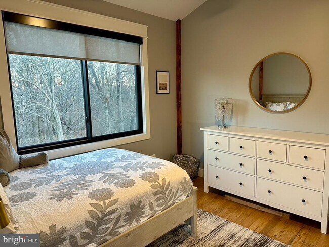 Building Photo - 22887 Hopeful Ln