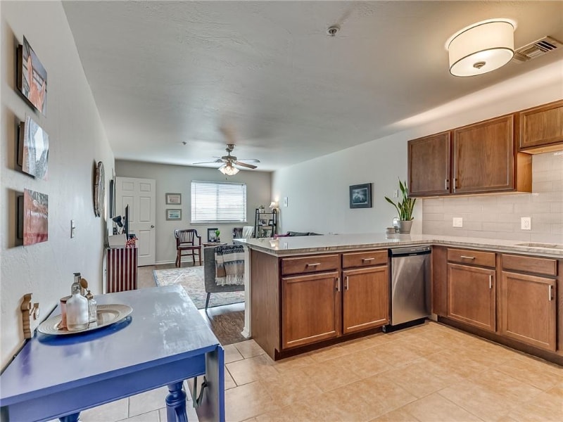 Building Photo - 1320 12th Ave SE