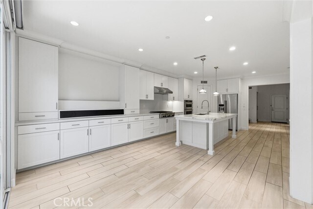 Building Photo - 56 Farmhand