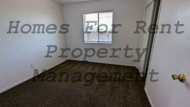 Building Photo - 229 S F St