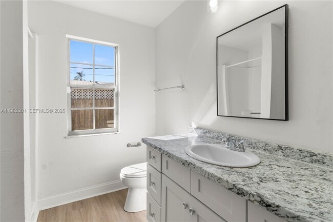 Building Photo - 1816 14th Ave SW