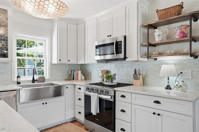 Building Photo - 759 Lantana Ave