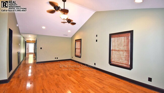 Building Photo - 3BR/2BA one level, carport+detached garage/workshop, washer/dryer included, on 1.6 acres in M'boro!