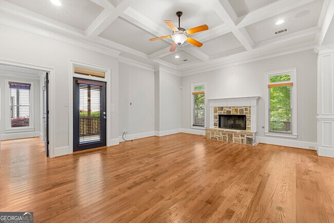 Building Photo - 2041 Mendenhall Cir