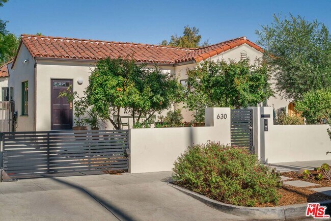 Primary Photo - 630 N Alta Vista Blvd