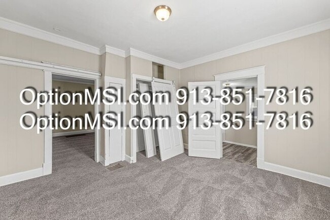 Building Photo - Move-in Ready!