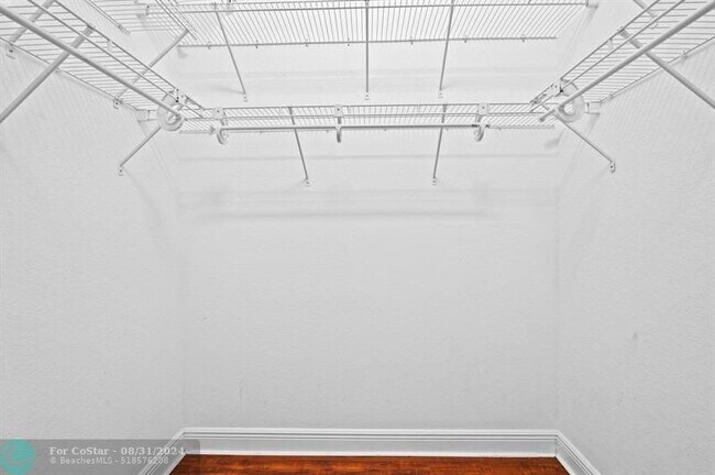Building Photo - 11515 NW 75th Manor