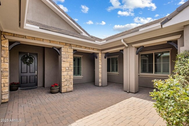Building Photo - 2051 E Aris Dr