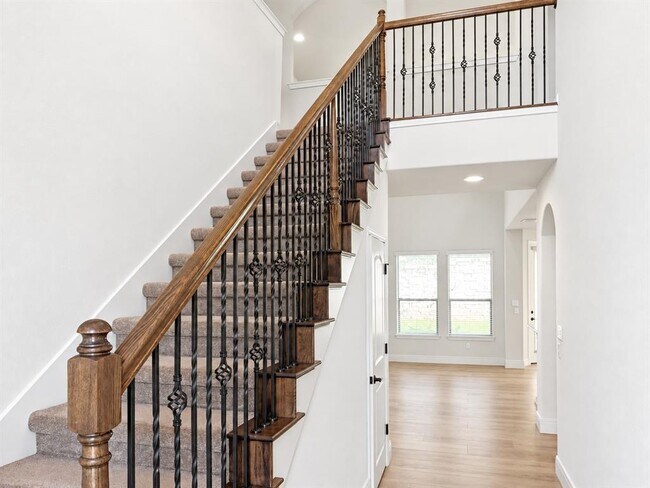 Building Photo - 14312 Senia Bend