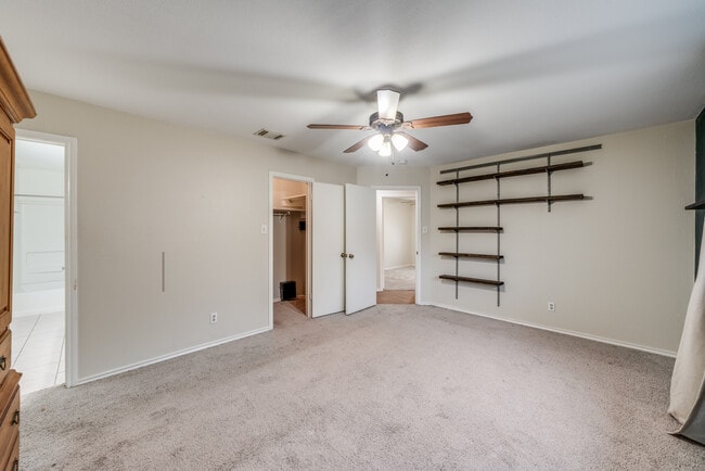 Building Photo - 6858 Celes Meadow Dr