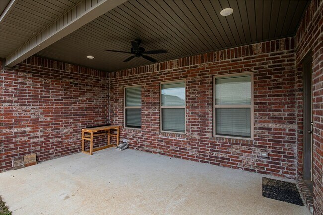 Building Photo - 1025 Kimball Ln