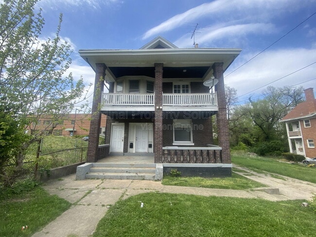 Building Photo - 810 Cleveland Ave