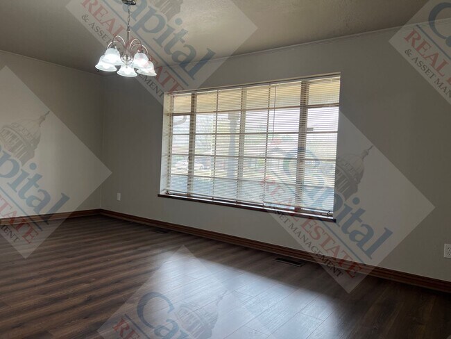 Building Photo - Spacious Home With Classic Charm