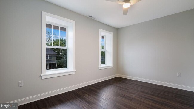 Building Photo - 115 Harvey Ave