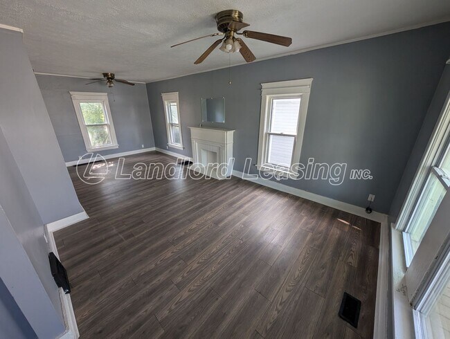 Building Photo - Spacious 4-Bedroom Colonial Near Lake Erie