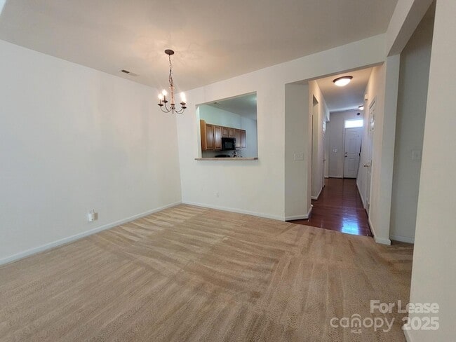 Building Photo - 120 N Arcadian Way