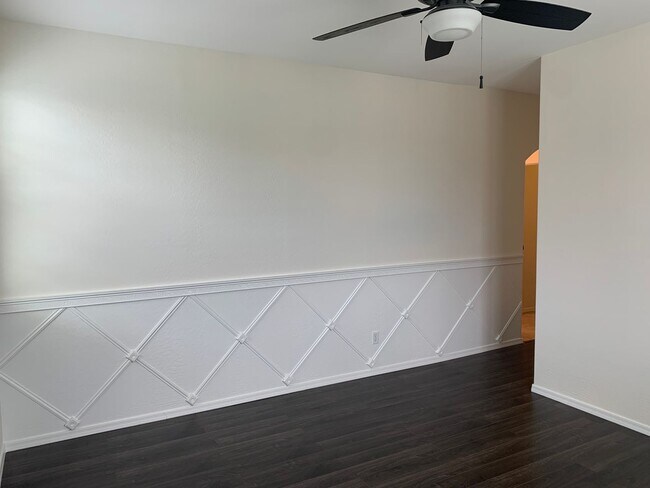 Building Photo - Beautiful 3 bedroom 2 bath condo in Power ...