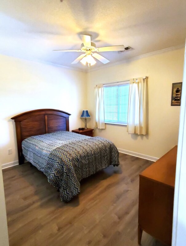 Building Photo - 710 Charter Dr