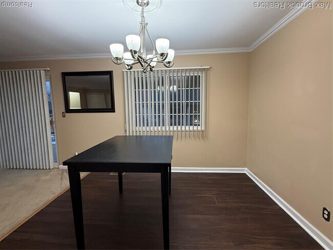 Building Photo - 6109 Orchard Lake Rd