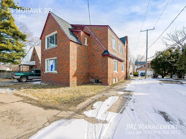 Building Photo - 13 Mohawk Rd