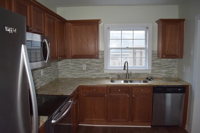 Building Photo - 23 Mt Vernon Cir