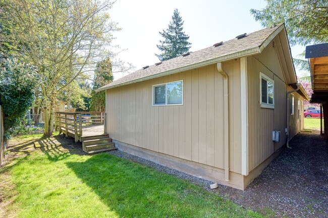 Building Photo - Single Family Ranch