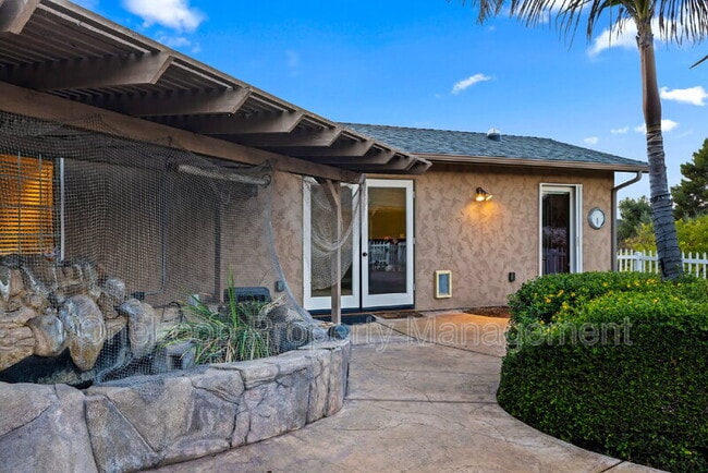 Building Photo - 8823 Los Coches Rd