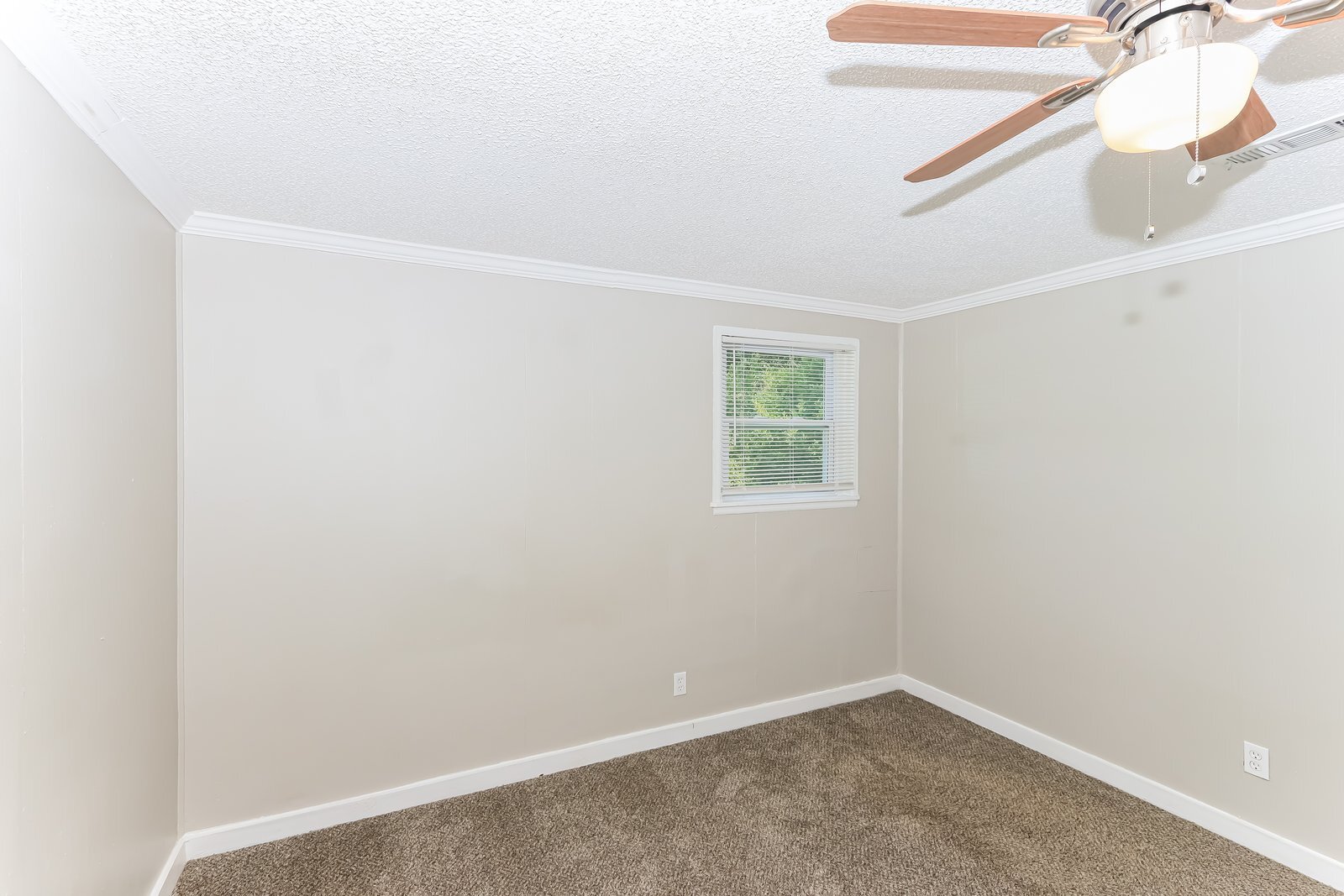 Building Photo - 1030 Winchester Cir