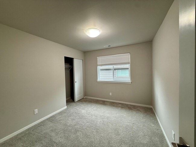 Building Photo - Renton Home
