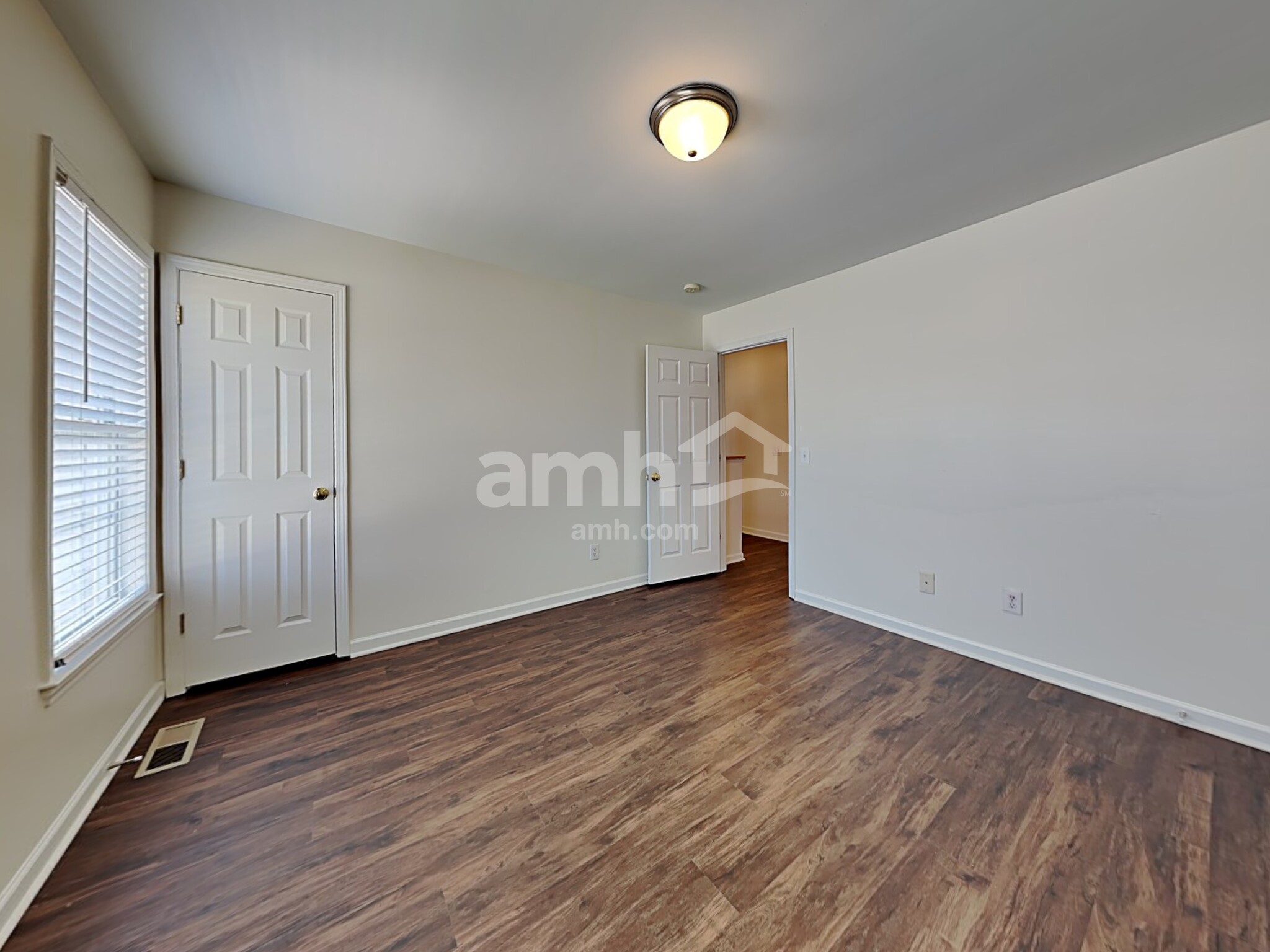 Building Photo - 521 Brummell Ln