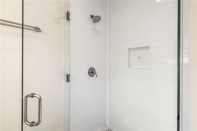 Building Photo - 288 Augusta Ave SE